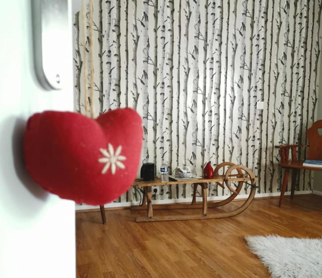 Le Clos Ayanna Crémieu Екстериор снимка