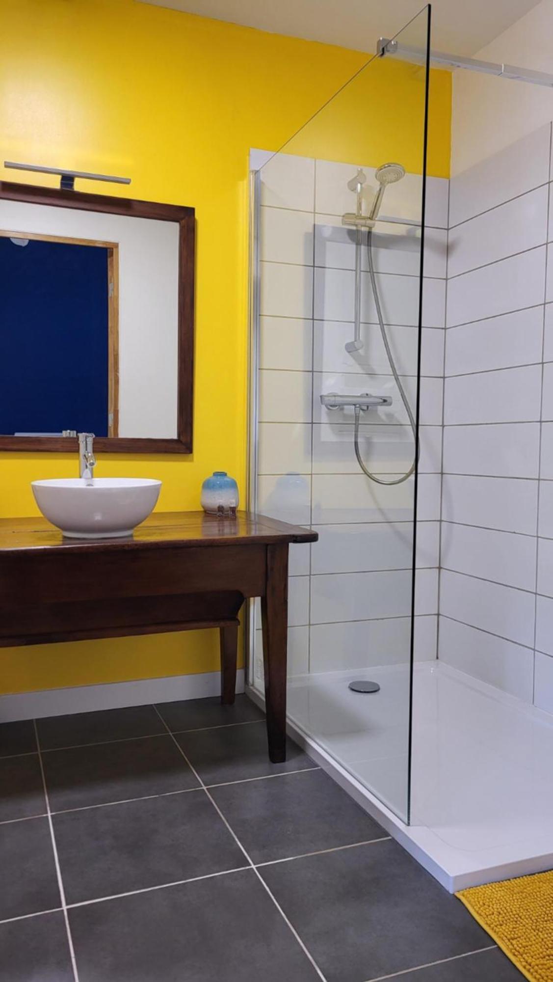 Le Clos Ayanna Crémieu Екстериор снимка